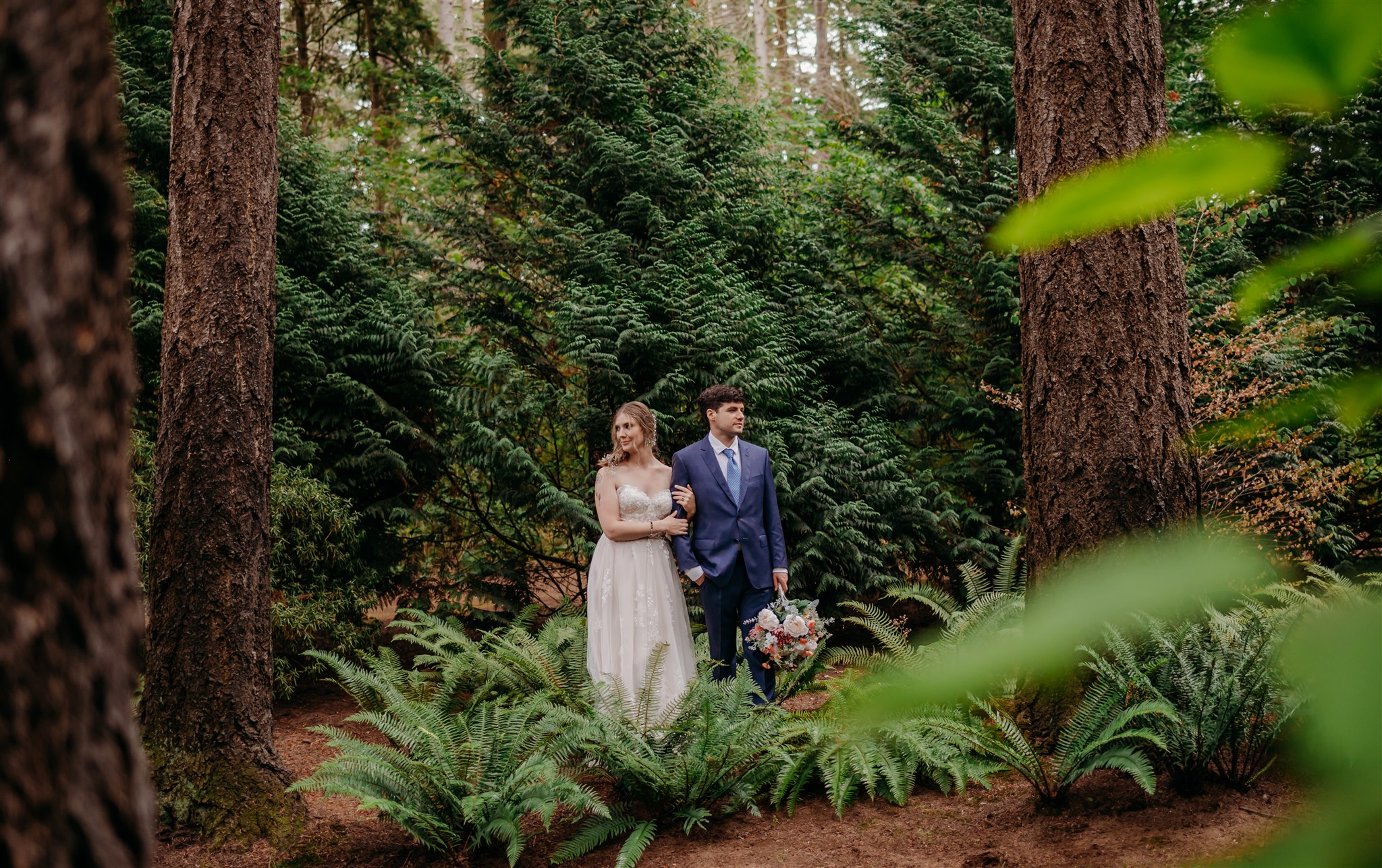 Kiley and david had an intimate, rainy day garden wedding at Evergreen Gardens in Ferndale, WA. Photographed by a local Seattle wedding photographer Lucia Giuseppina Photography.